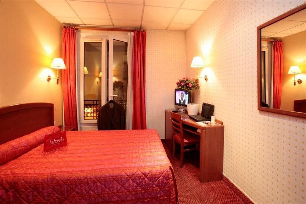 Hotel Charlemagne Neuilly-sur-Seine Szoba fotó